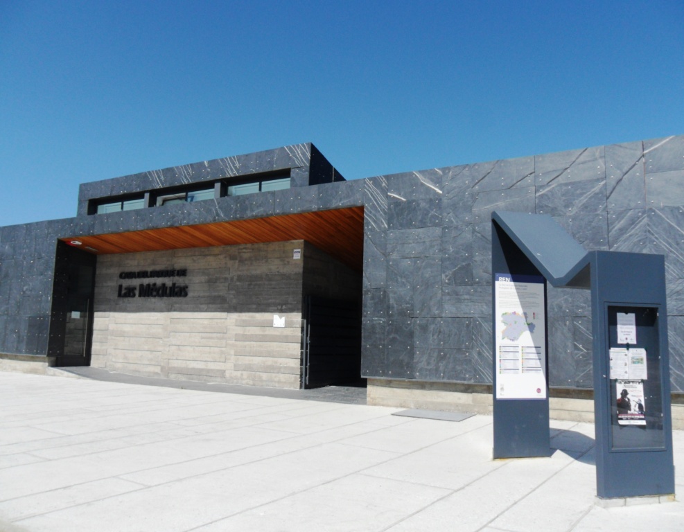 Talleres y rutas casa del parque las médulas verano 2024