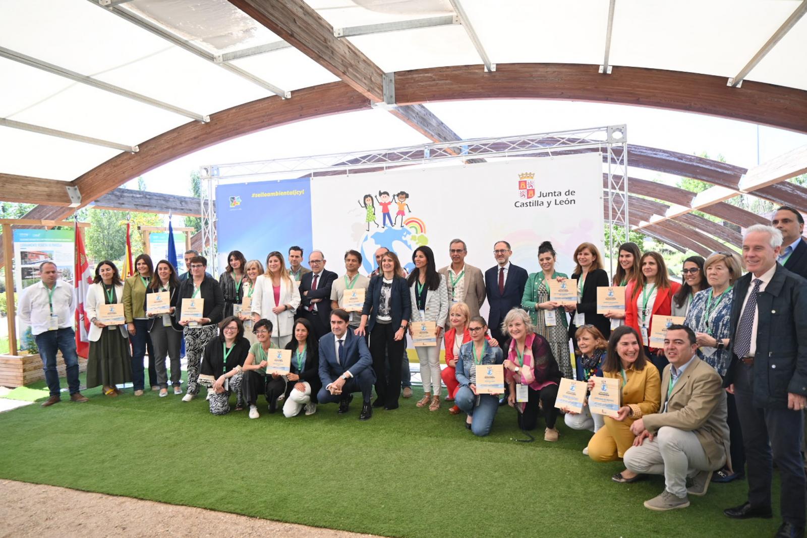 la Junta distingue con el "Sello ambiental" a 15 nuevos centros escolares de Castilla y León por su compromiso con el cuidado y sostenibilidad del Medio Natural 