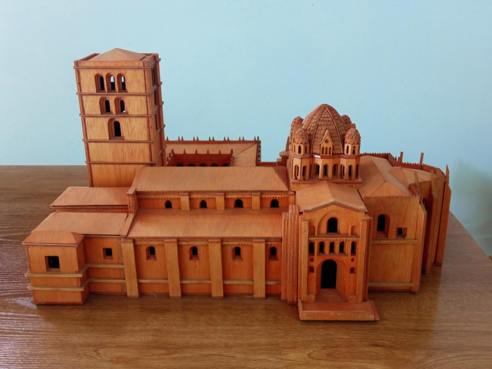 EXPOSICION DE MAQUETAS: "Románico zamorano a vista de pájaro"