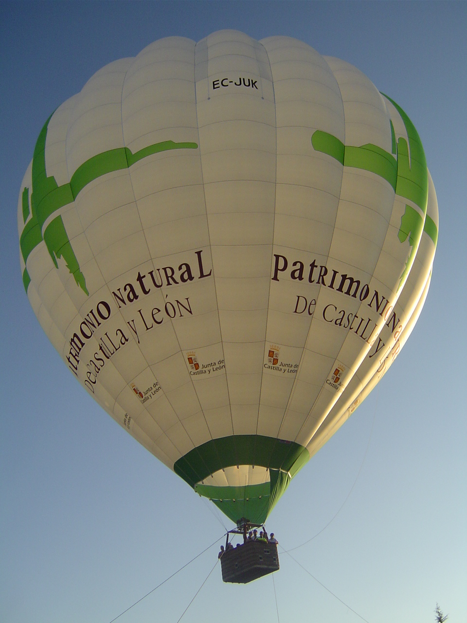 PRESENTACIÓN DEL VUELO INAUGURAL DEL GLOBO AEROSTÁTICO DE LA FUNDACIÓN PATRIMONIO NATURAL DE CASTILLA Y LEÓN
